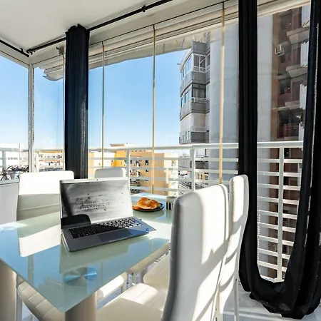 Apartment Ct 352 - Faro's Towers 1 - Walking Distance To Everything Torremolinos